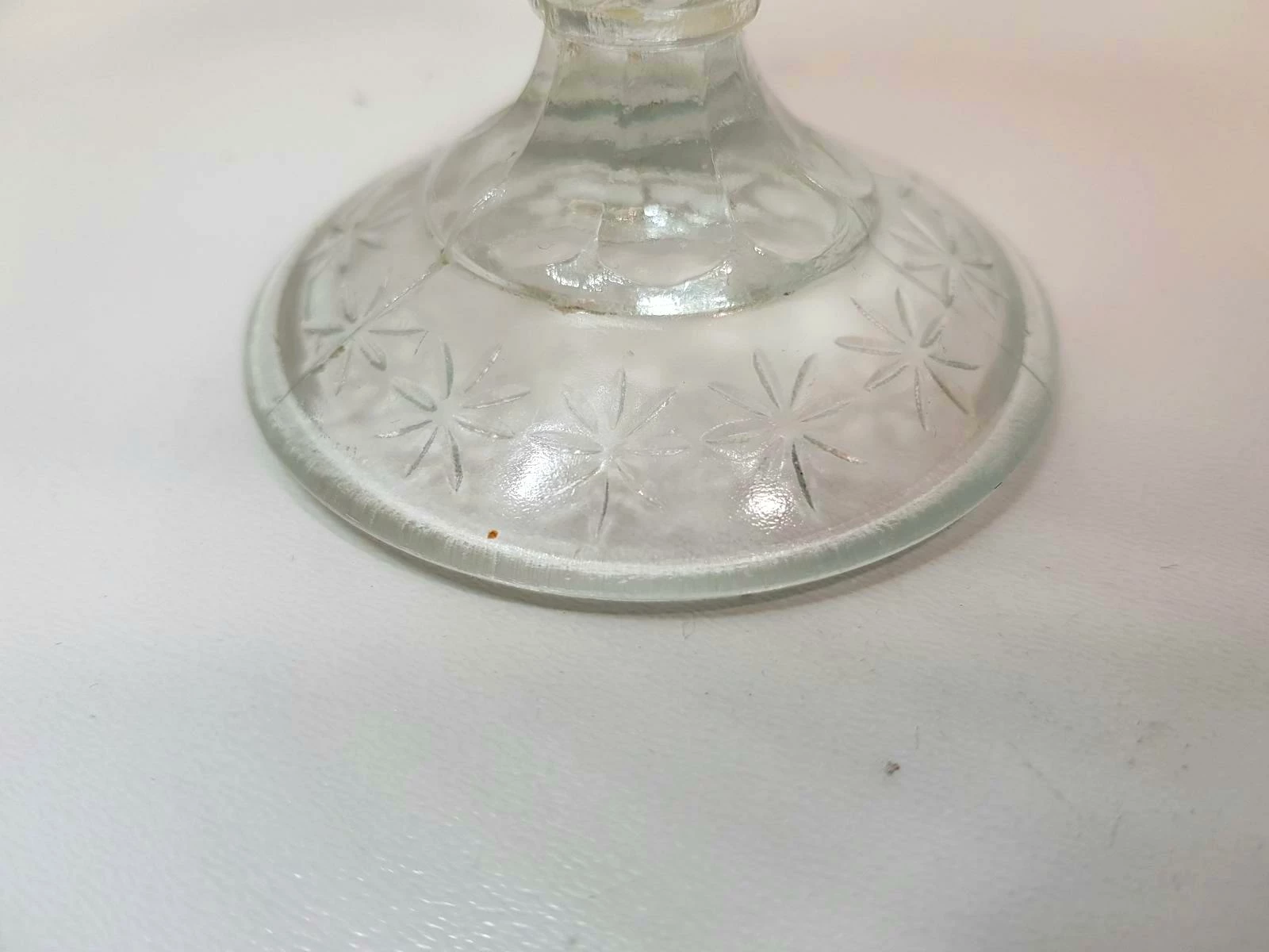 pucharek-cukiernica-szklo-na-nodze-stan-do-renowacji