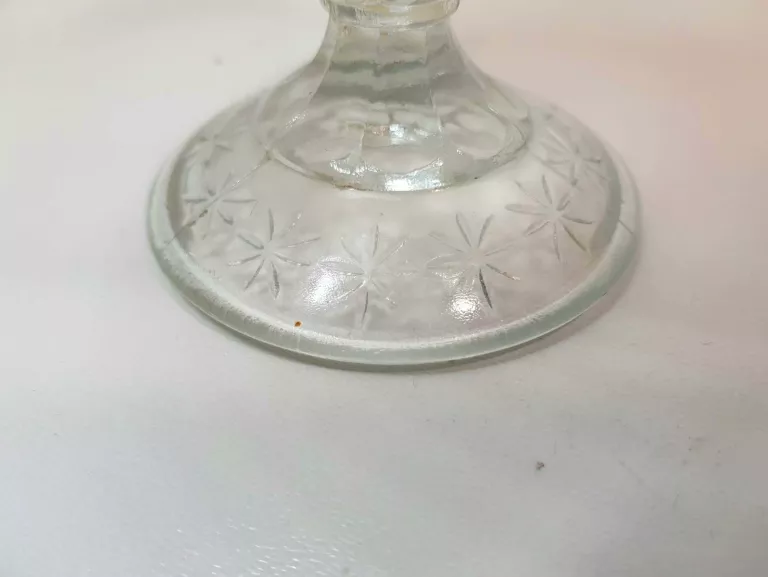 pucharek-cukiernica-szklo-na-nodze-stan-do-renowacji