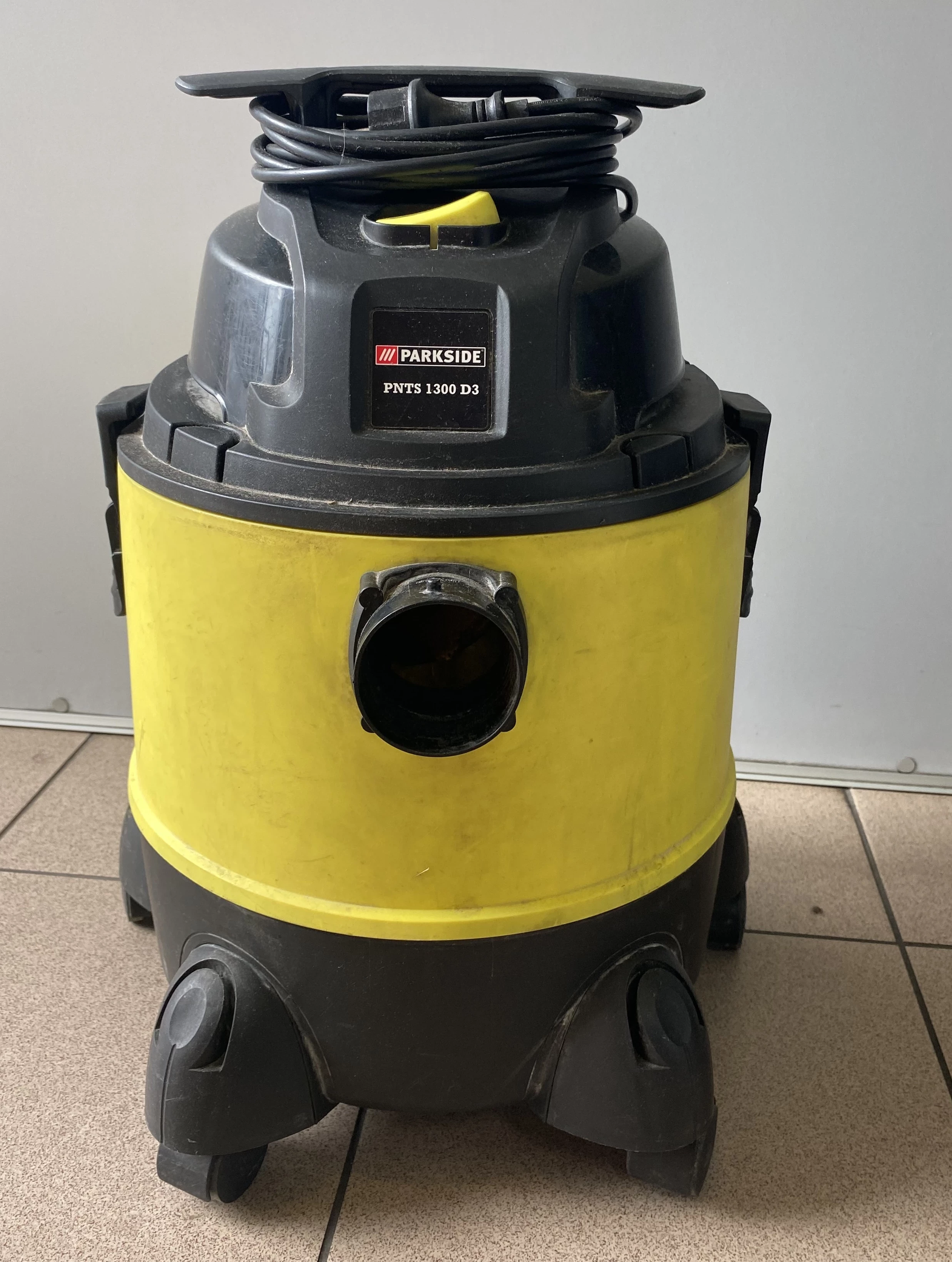 odkurzacz-parkside-pnts-1300-d3-stan-uzywany