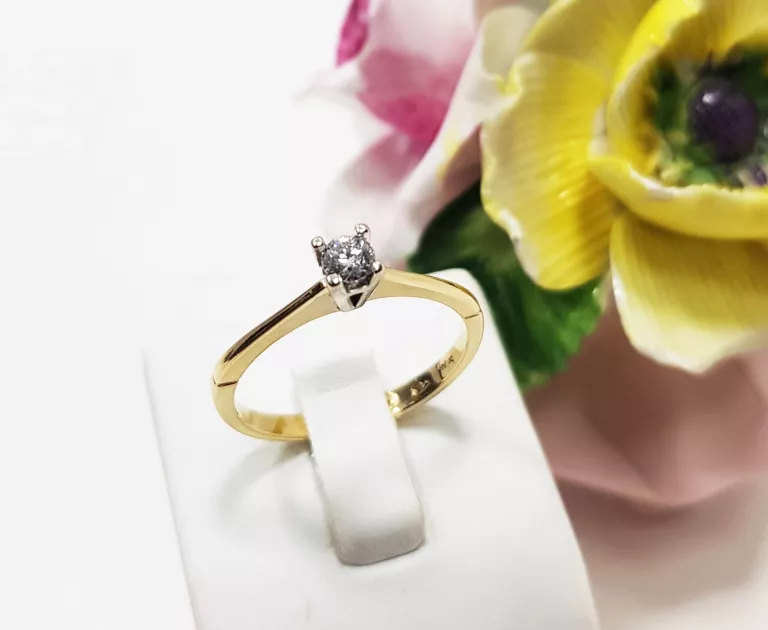 piekny-zloty-pierscionek-z-brylantem-pr585-ean-gtin-5905868206906