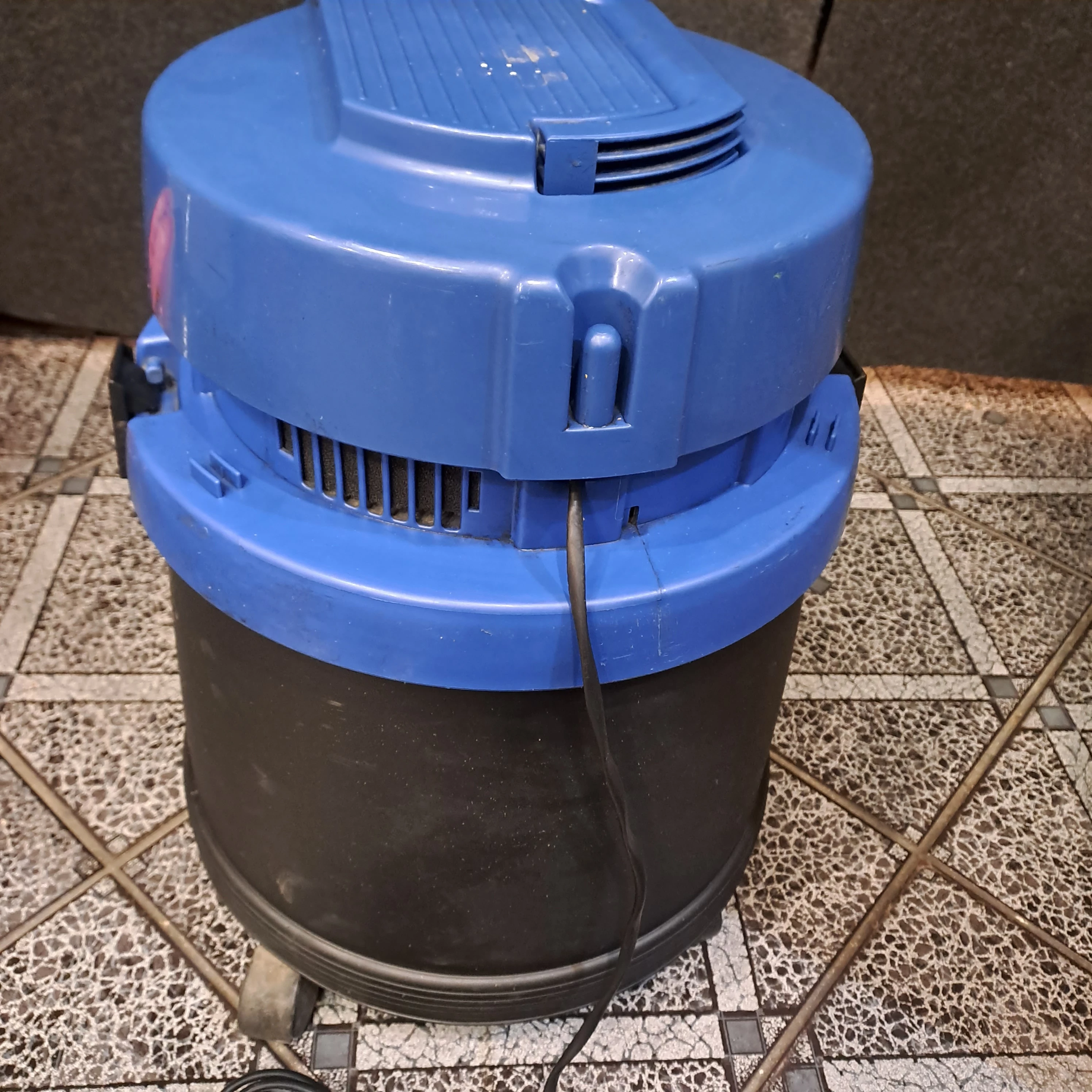 odkurzacz-rowenta-bully-3w1-1200w-kolor-dominujacy-niebieski