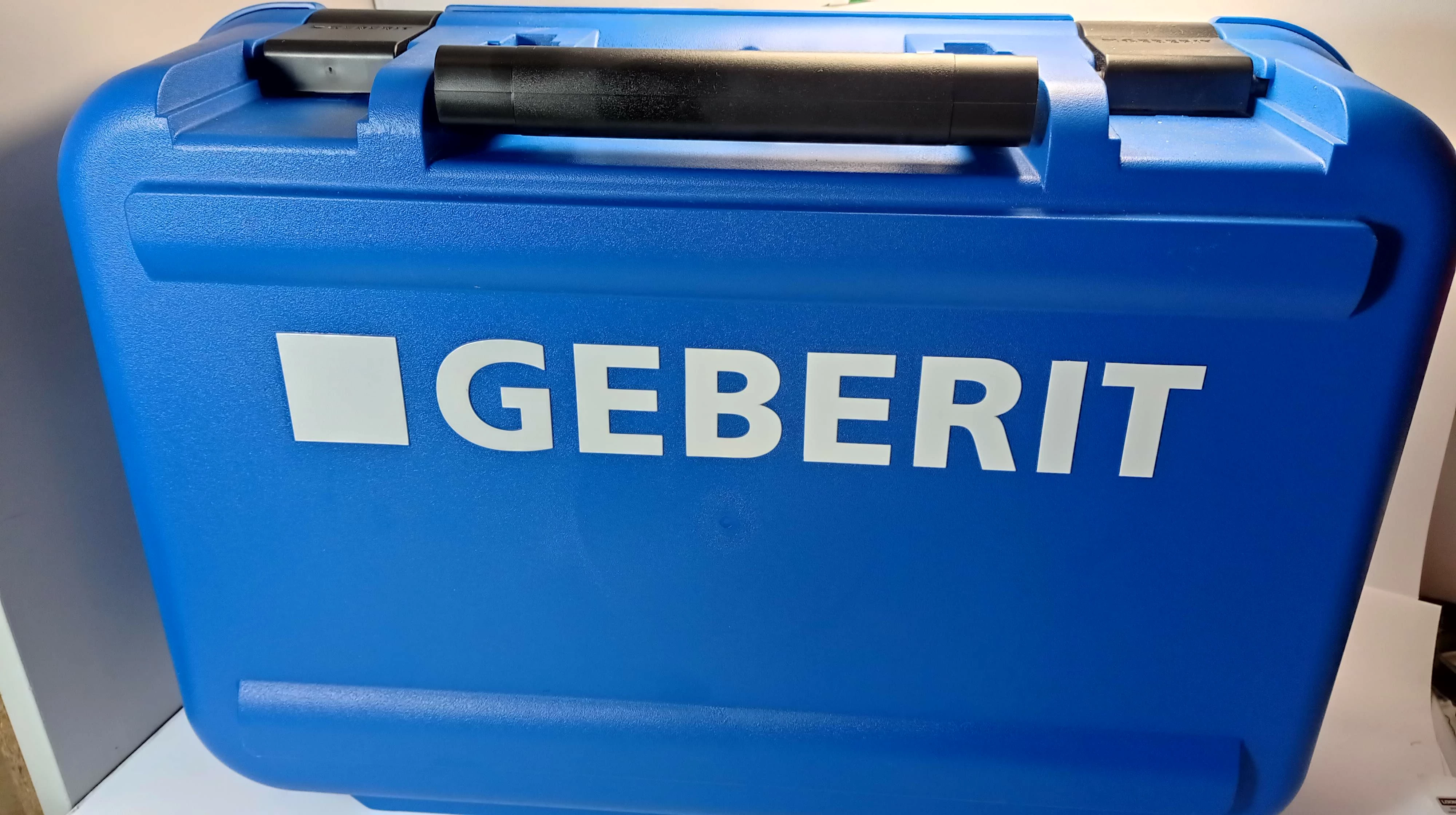 zaciskarka-geberit-aco-103plus-akumulatorowa-narz-dzia-loombard-pl