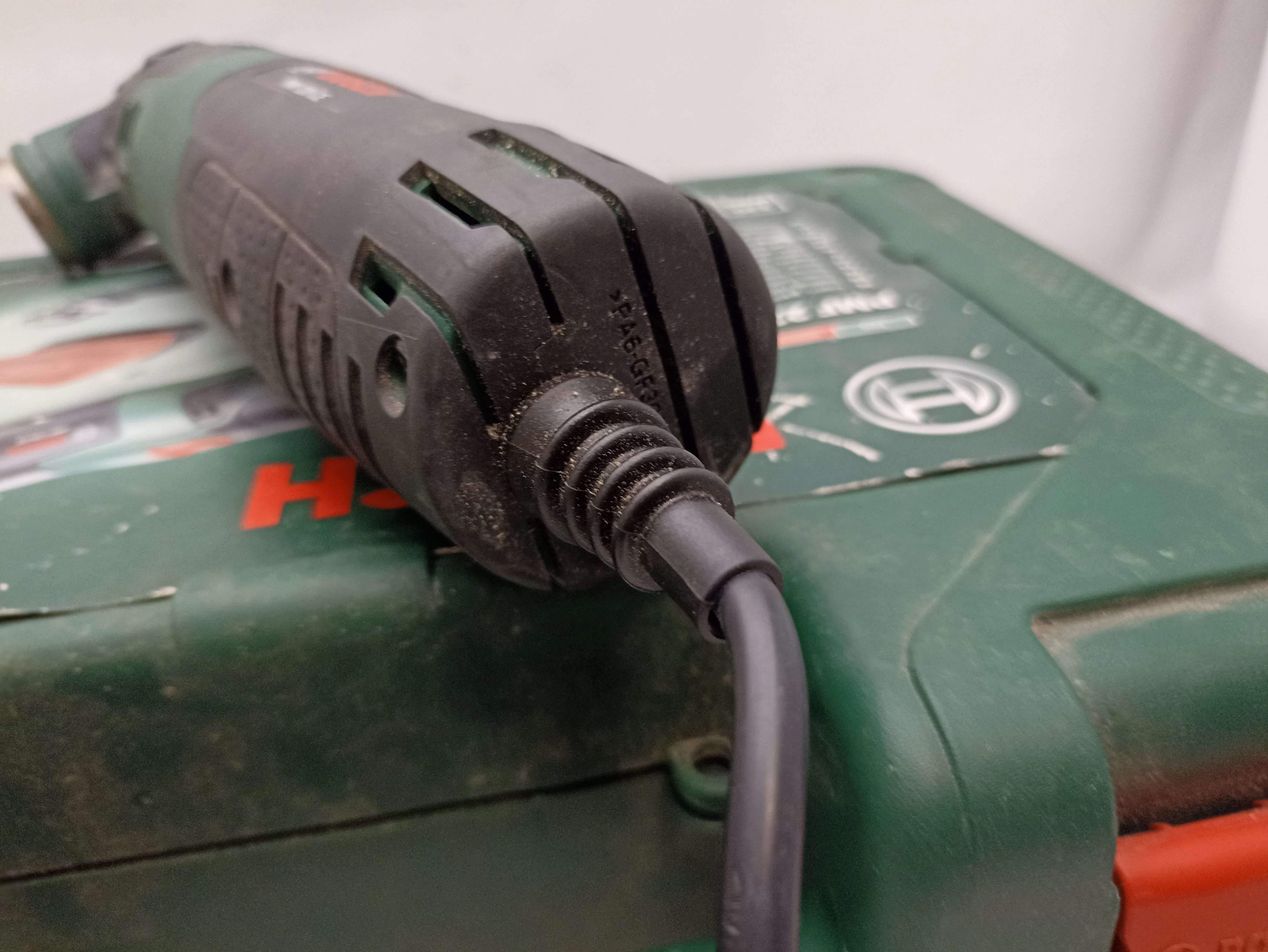 urzadzenie-wielofunkcyjne-bosch-pmf-2000-ce-rodzaj-zasilania-sieciowa