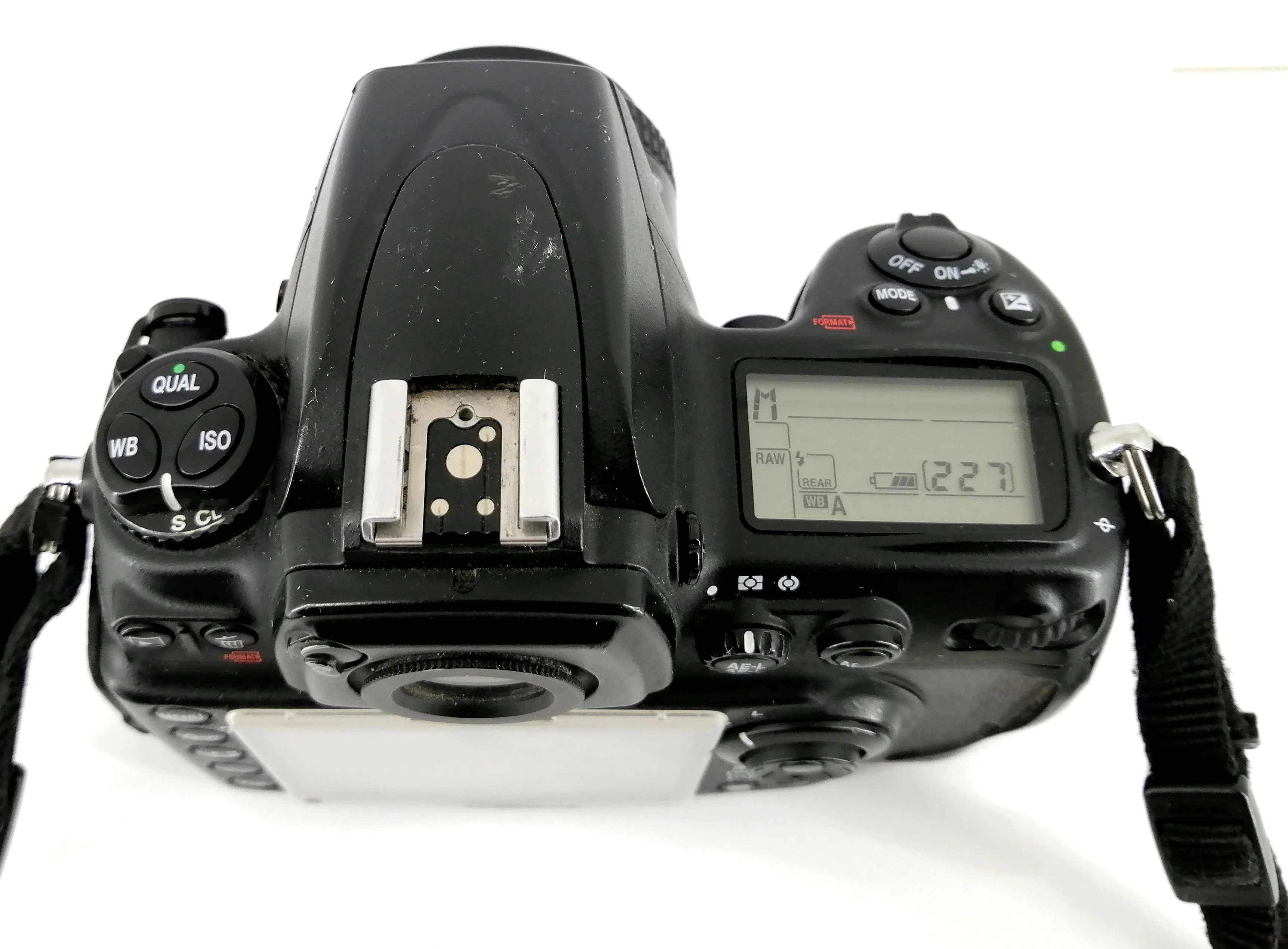 aparat-nikon-d700obiek-nikon-nikkor-24mm-128d-rozmiar-matrycy-pelna-klatka