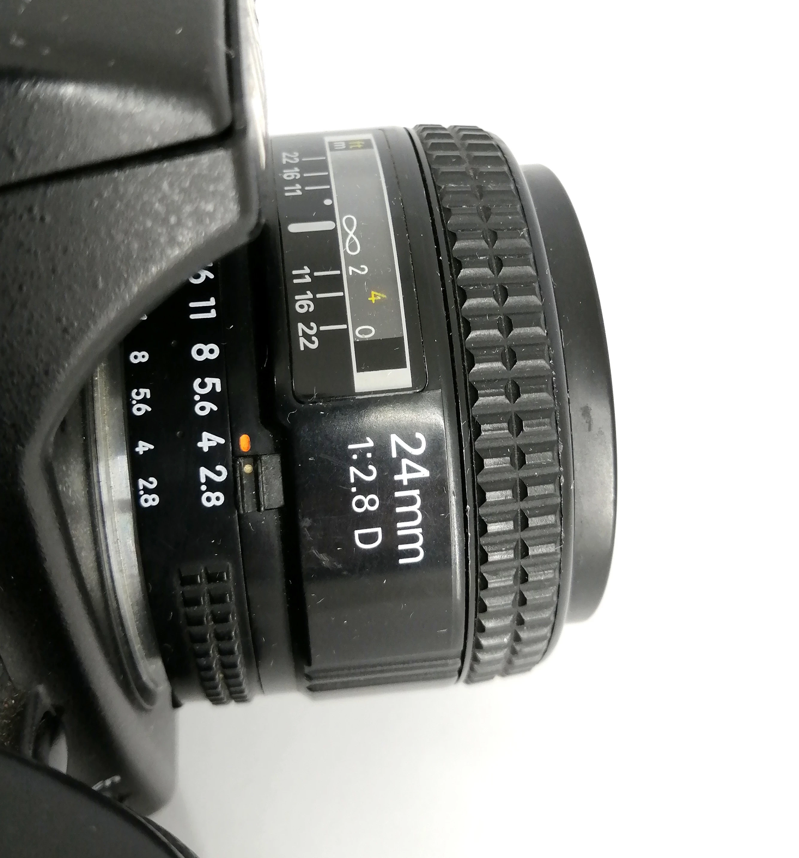 aparat-nikon-d700obiek-nikon-nikkor-24mm-128d-marka-nikon