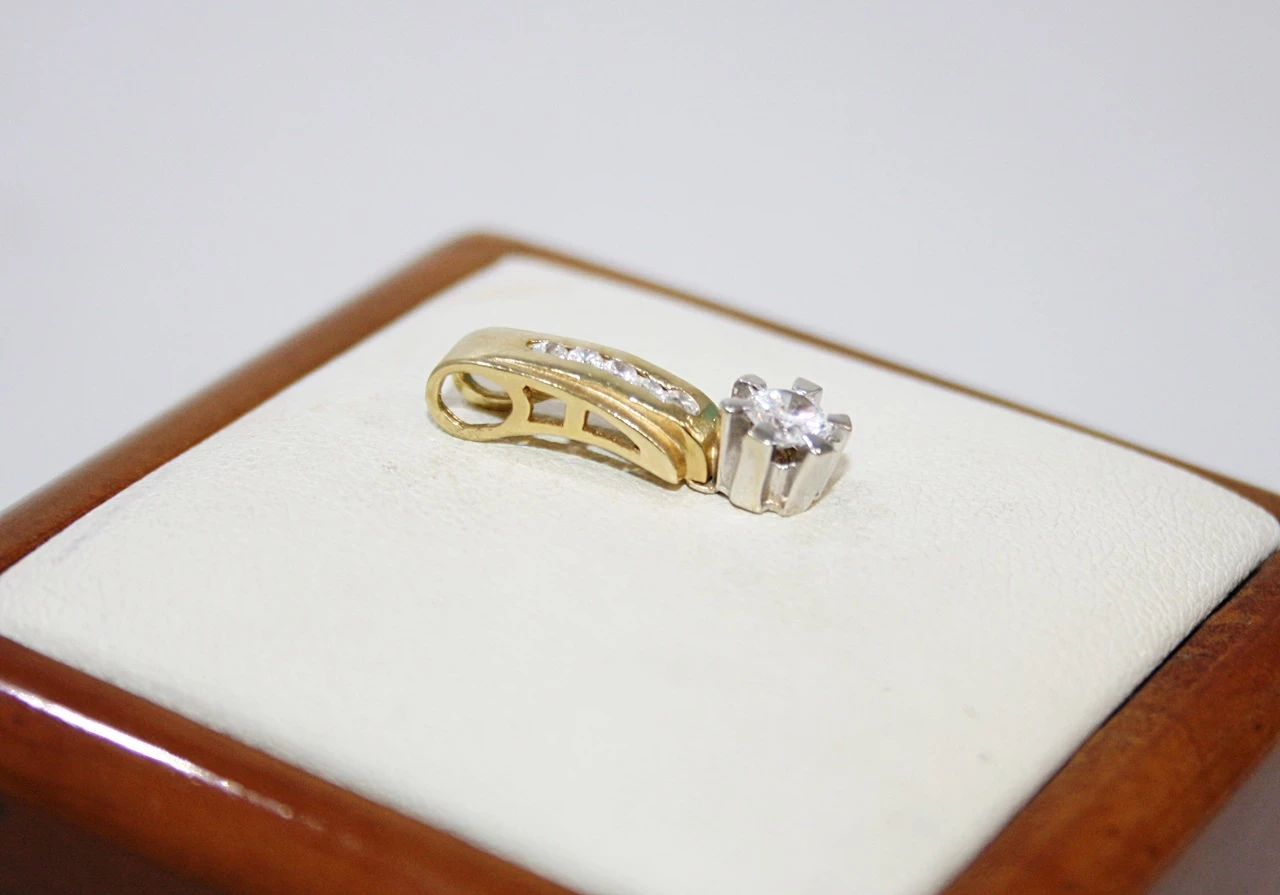 ladna-zlota-zawieszka-z-oczkiem-185g-stan-11323-2