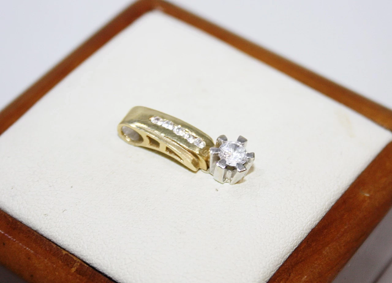 ladna-zlota-zawieszka-z-oczkiem-185g-trzebnicka-561c-wroclaw-gracja