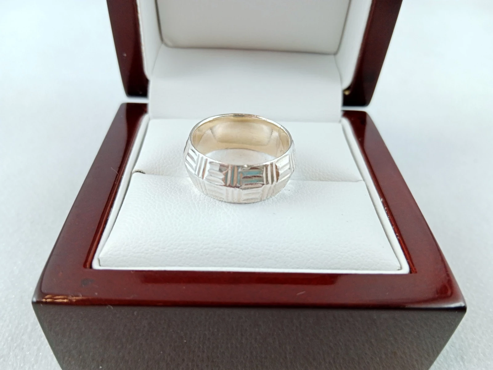 srebrny-szeroki-pierscionek-570gr-925pr-r12-al-niepodleglosci-63u-monki