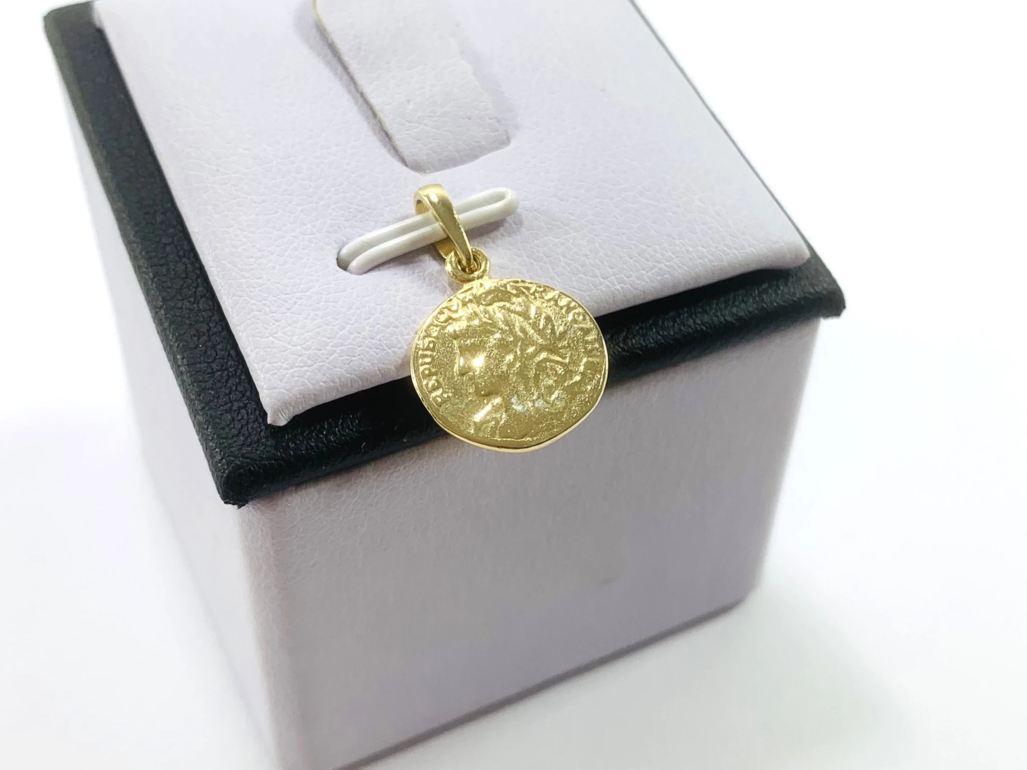 nienoszona-zlota-zawieszka-jak-moneta-585-16g-rodzaj-klasyczne