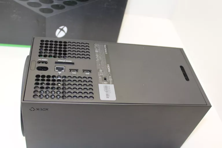 KONSOLA XBOX SERIES X + ZESTAW GIER