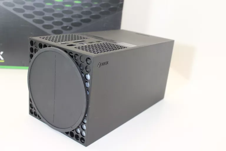 KONSOLA XBOX SERIES X + ZESTAW GIER