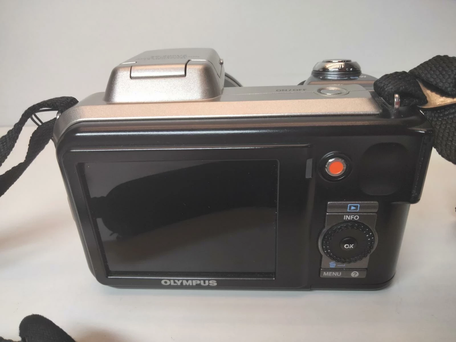 aparat-olympus-sp-600uz-w-pokrowcu-rozdzielczosc-12