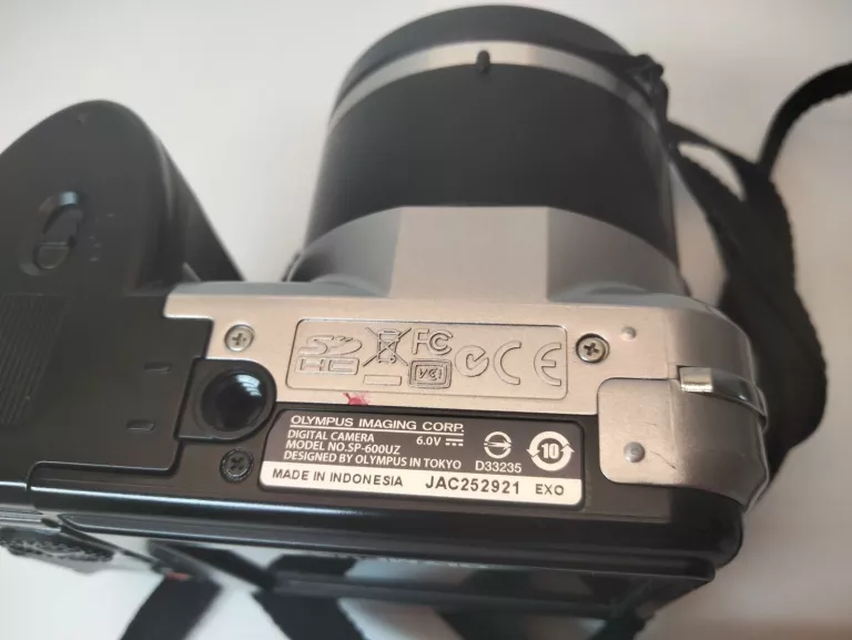 aparat-olympus-sp-600uz-w-pokrowcu-model-sp-600uz