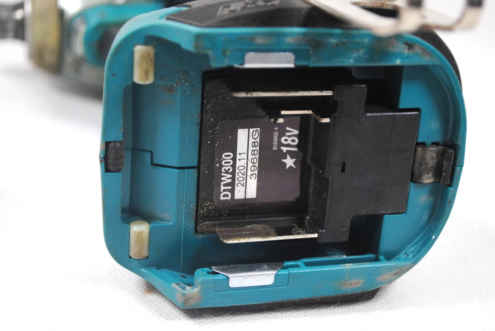 klucz-udarowy-makita-dtw300-rok-2020-stan-uzywany