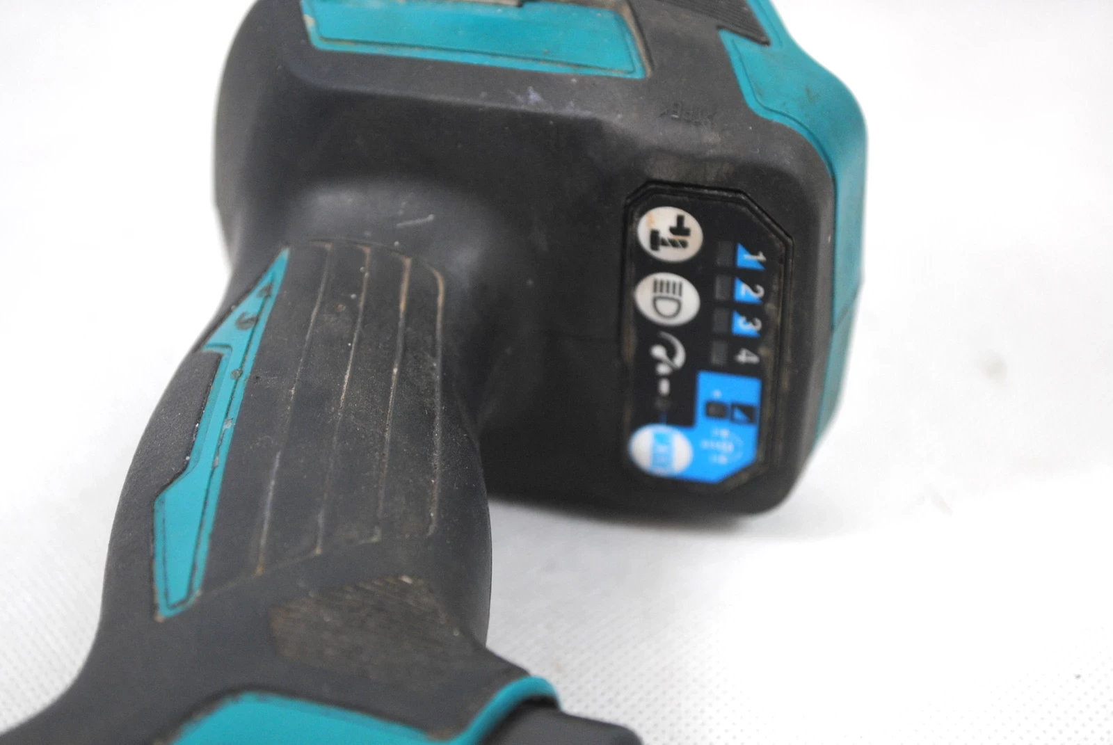 klucz-udarowy-makita-dtw300-rok-2020-kod-producenta-dtw300