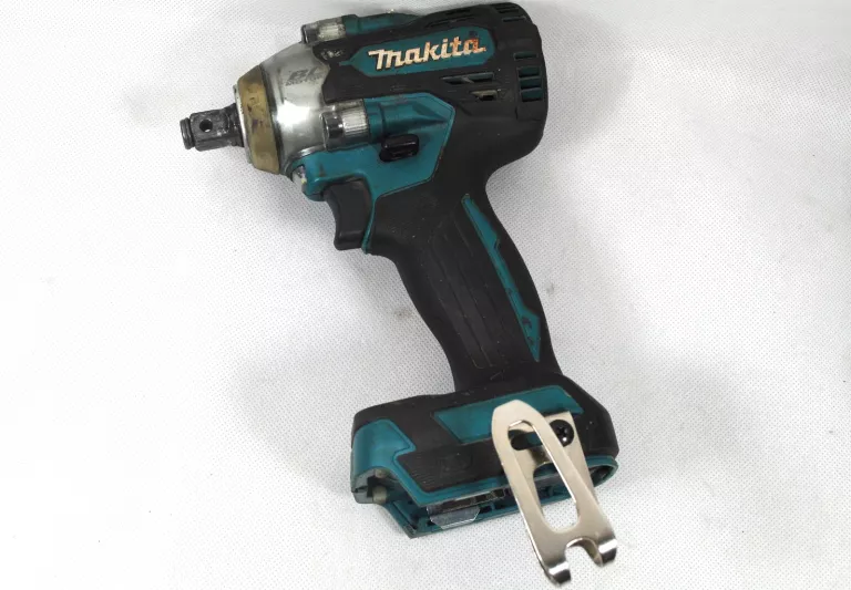 klucz-udarowy-makita-dtw300-rok-2020-dworcowa-28-zielona-gora