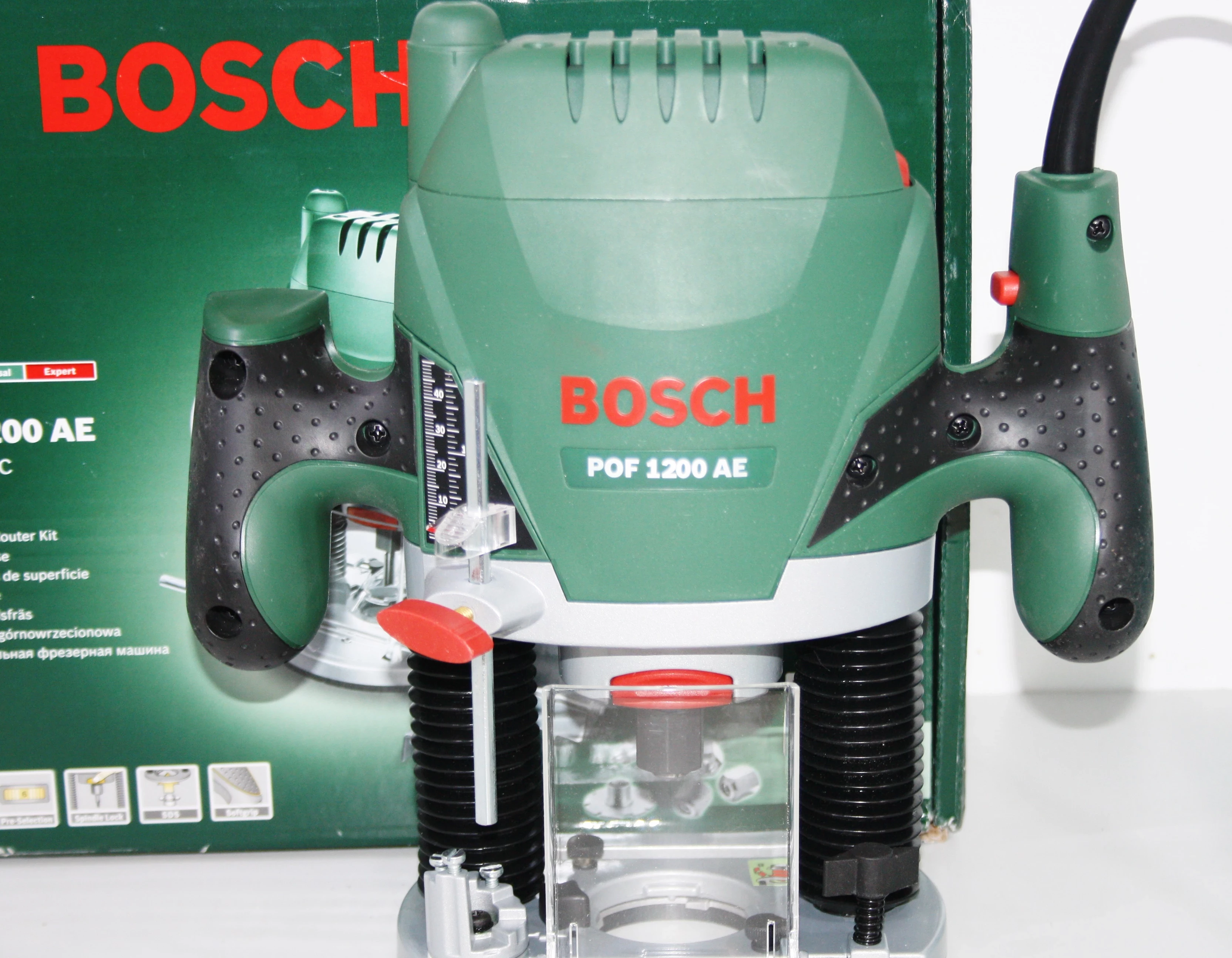 frezarka-gornowrzecionowa-bosch-pof-1200-ae-1200w-stan-uzywany