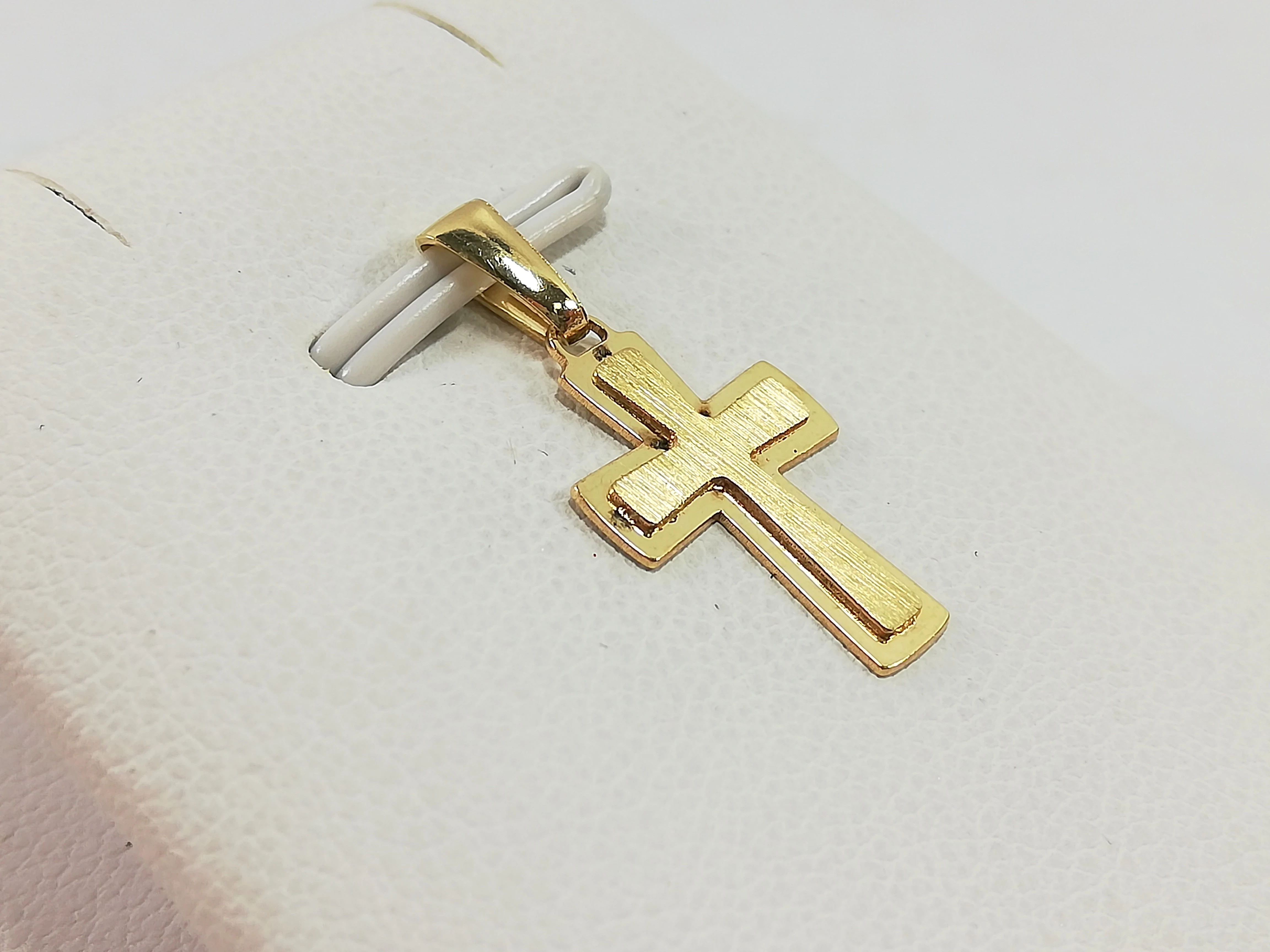 nienoszona-zlota-zawieszka-krzyzyk-pr585-071g-stan-11323-2