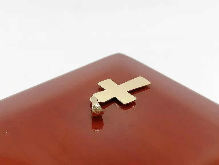 nienoszona-zlota-zawieszka-krzyzyk-pr585-071g-motyw-129129-2