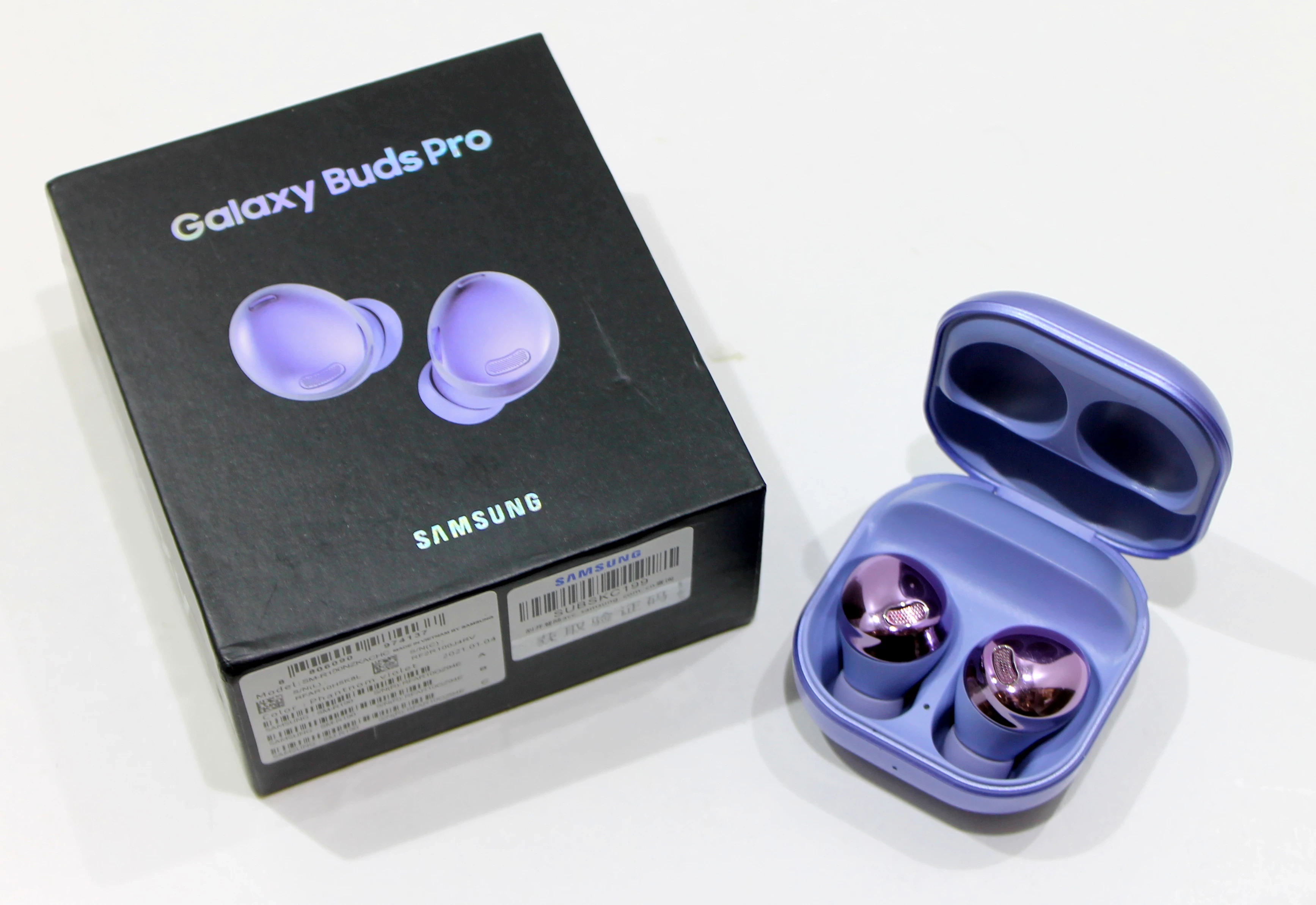 sluchawki-samsung-galaxy-buds-pro-fioletowe-ean-gtin-931900018393