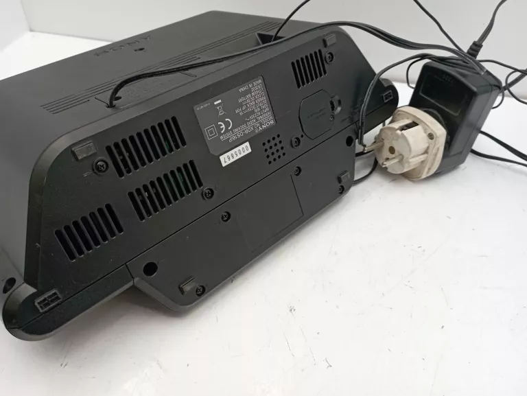 STACJA Z RADIOBUDZIKIEM SONY XDR DS16IP