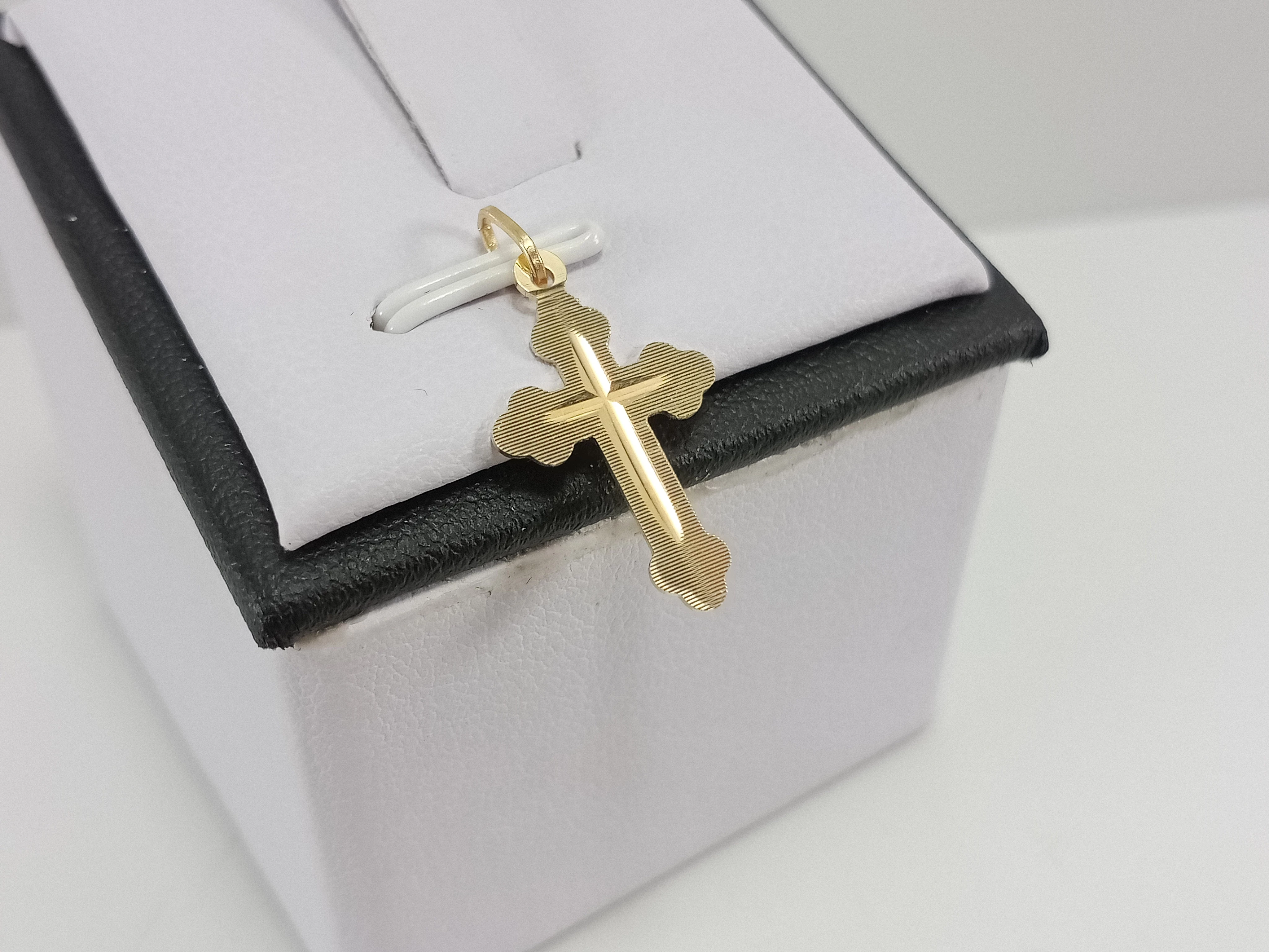 nienoszona-zlota-zawieszka-krzyz-585-068g-ean-gtin-5904121838274