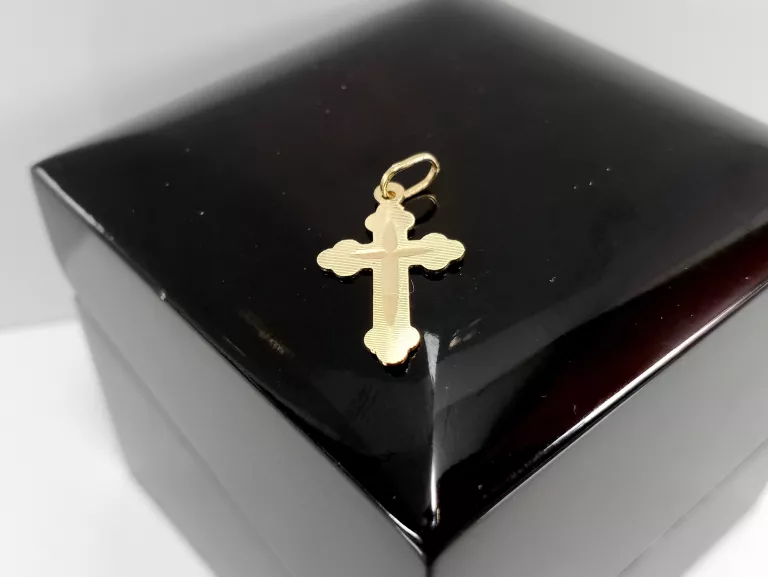 nienoszona-zlota-zawieszka-krzyz-585-068g-motyw-129129-2