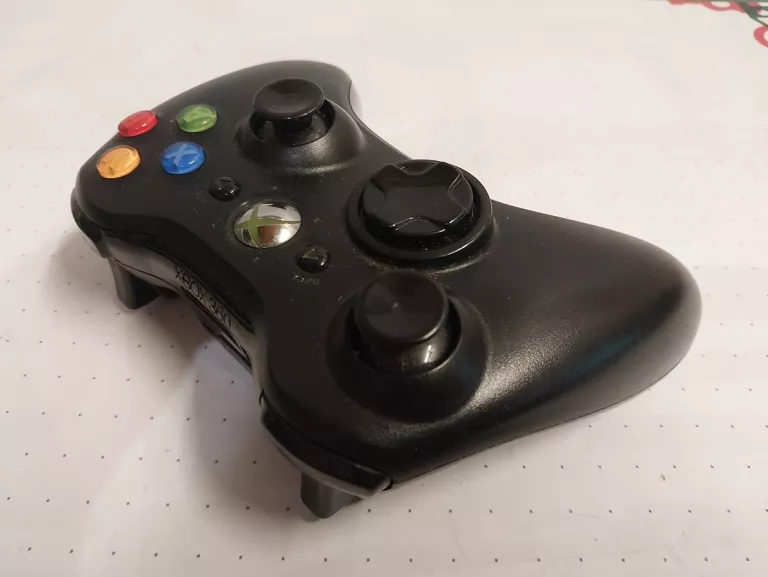 microsoft-xbox-360-s-model1439-4gb-wersja-konsoli-xbox-360