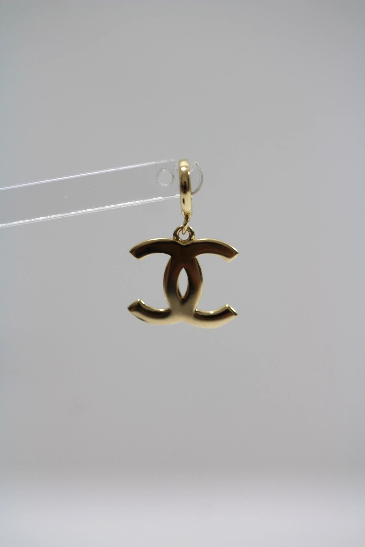 ciekawa-zlota-zawieszka-chanel-pr585-104g-aleje-jerozolimskie-33-warszawa-boonum