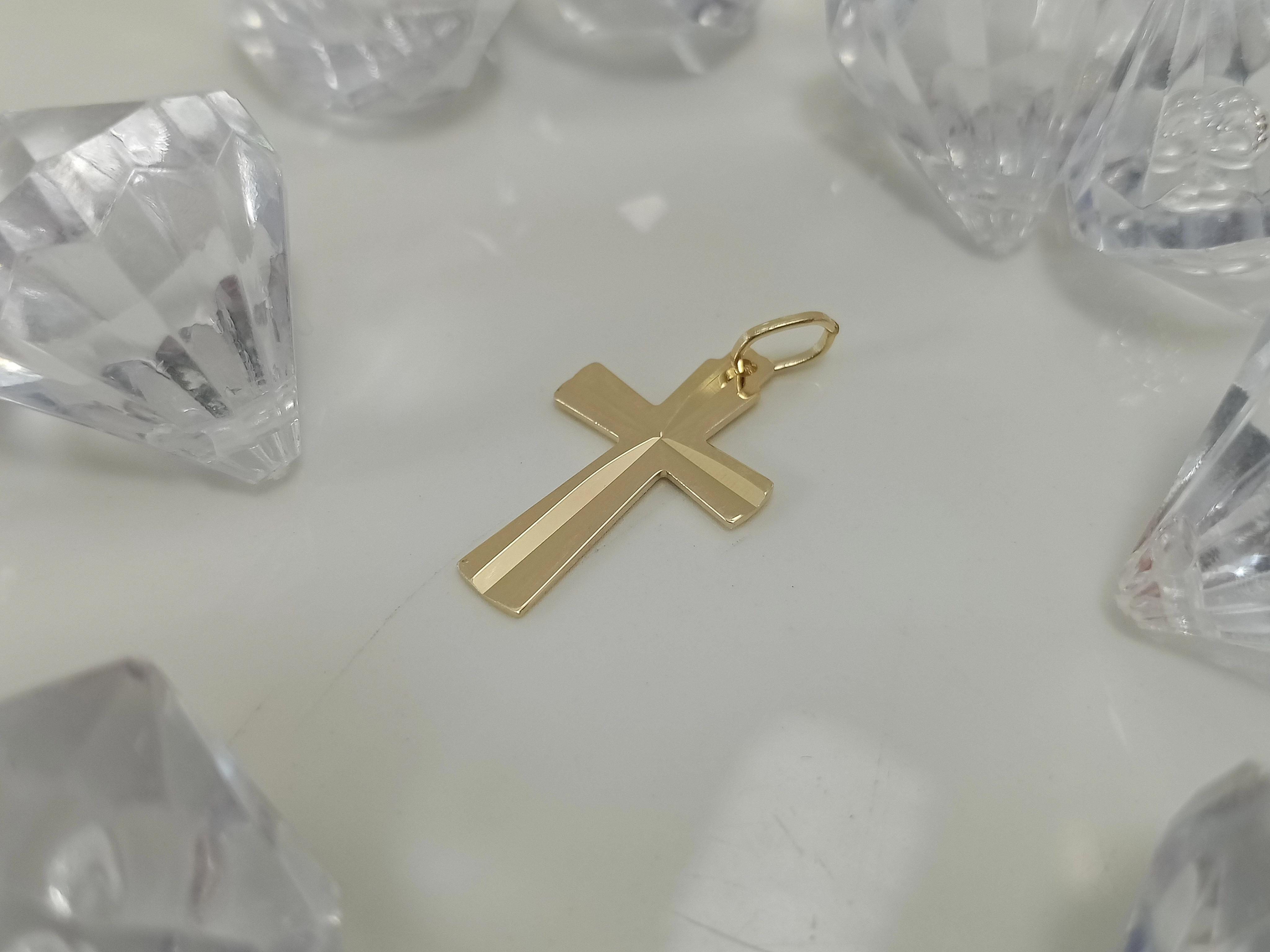 nienoszona-zlota-zawieszka-krzyzyk-585-081g-cechy-207006-2