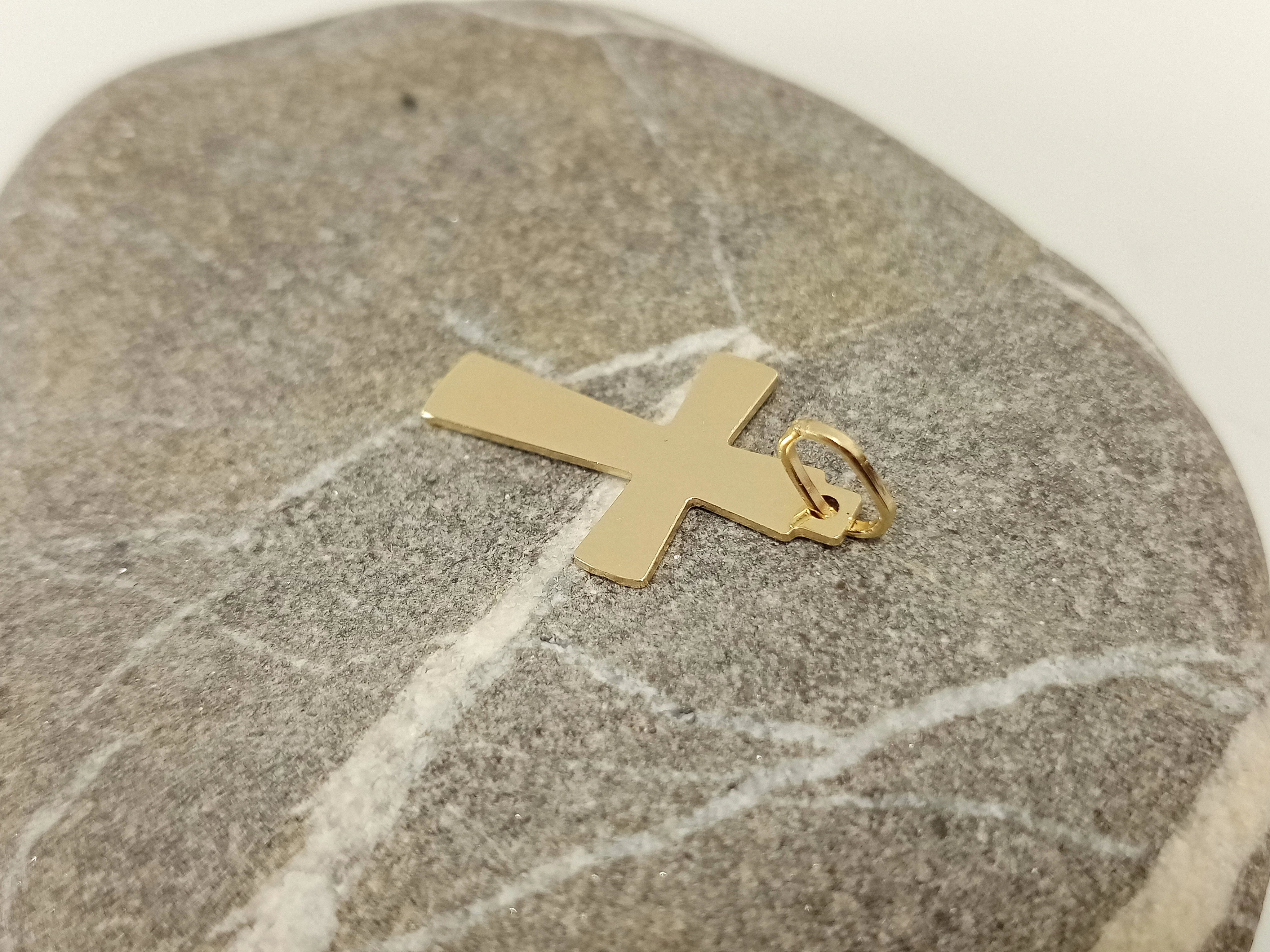 nienoszona-zlota-zawieszka-krzyzyk-585-081g-material-15835-2