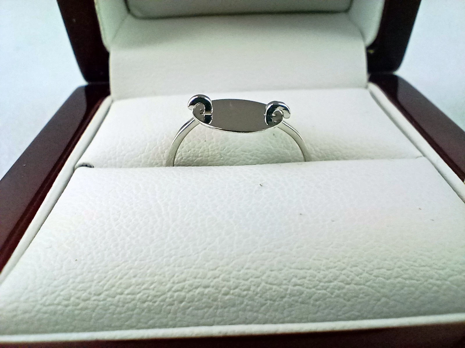 srebrny-piekny-pierscionek-kolko-blaszka-pr925-rozm13-stan-11323-2