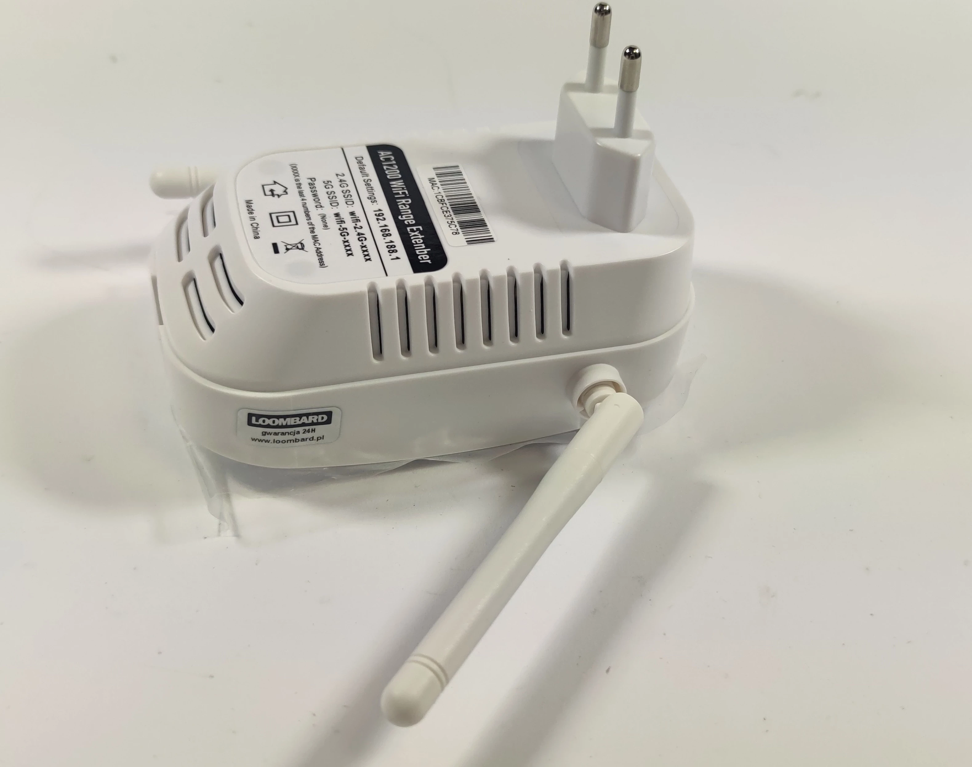 WZMACNIACZ SYGNAŁU WIFI AC1200 | Wzmacniacze sygnału Wi-Fi | Loombard.pl
