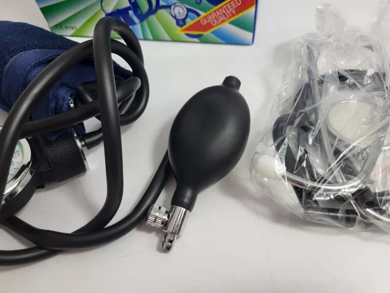 CIŚNIENIOMIERZ BLOOD PRESSURE MONITORING KIT