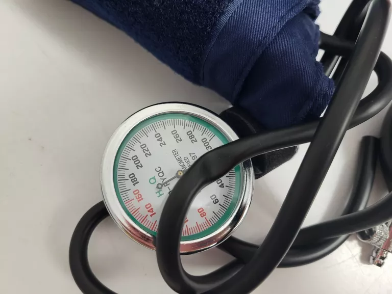 CIŚNIENIOMIERZ BLOOD PRESSURE MONITORING KIT