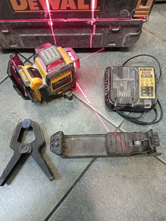 AKUMULATOROWY LASER KRZYŻOWY DEWALT DCE089R