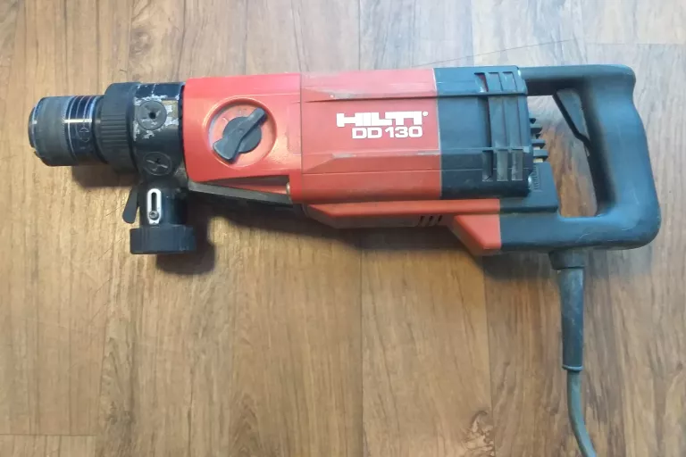 wiertnica-hilti-dd130-walizka-zasilanie-elektryczne