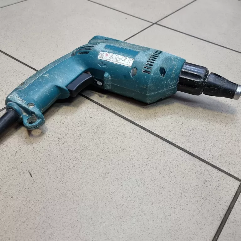 wkretarka-makita-sprawna-rodzaj-silnika-silnik-szczotkowy