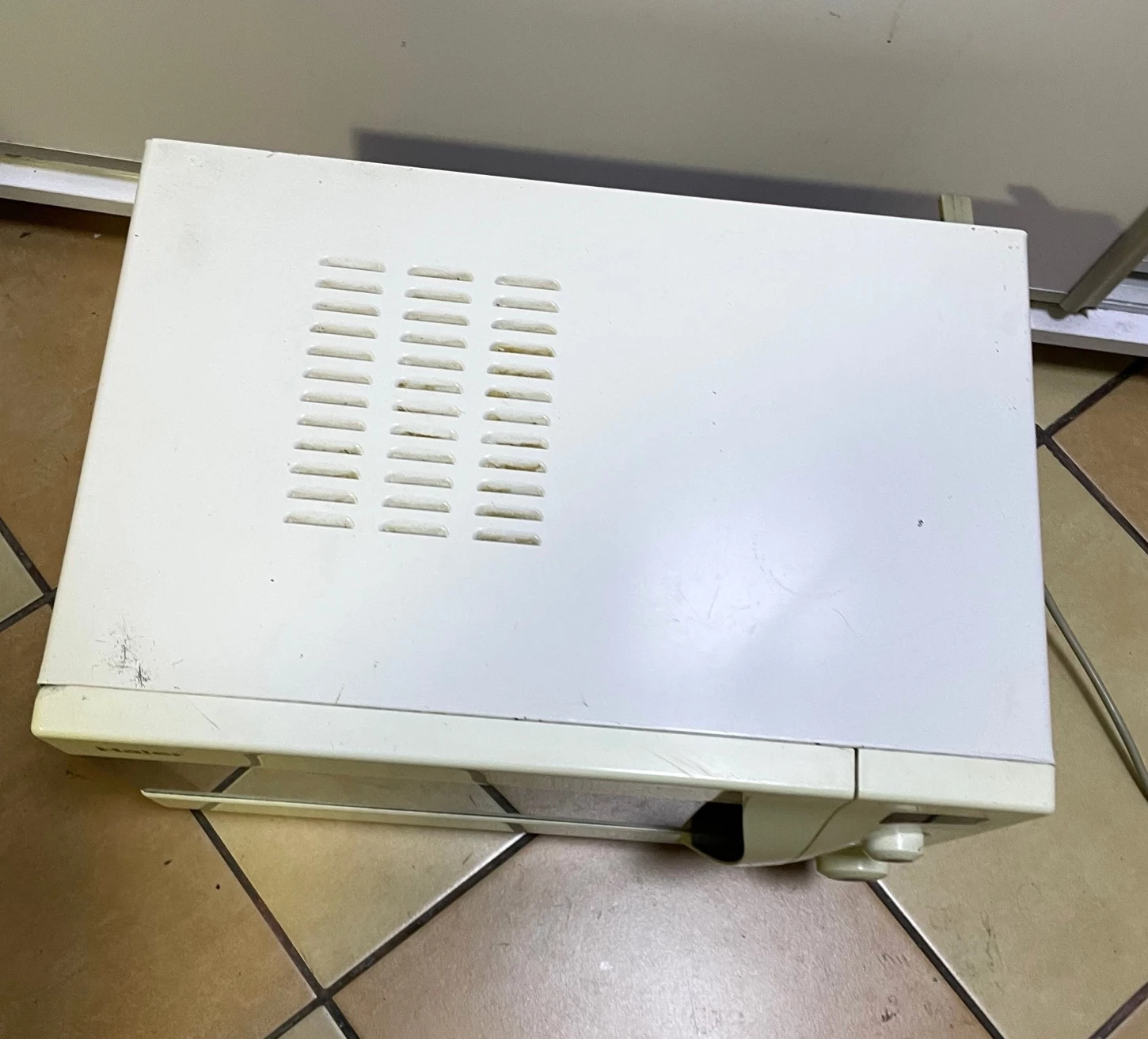 kuchenka-mikrofalowa-haier-mk-2280m-pojemnosc-22