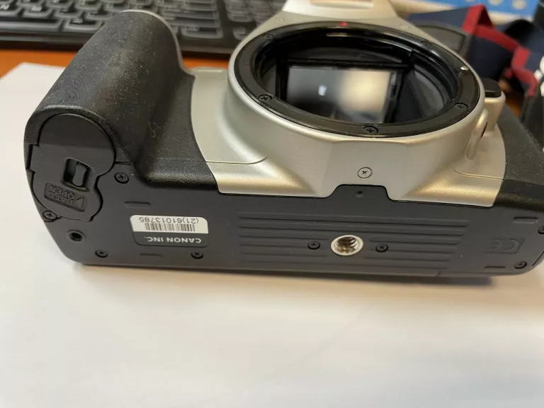 APARAT CANON EOS 300