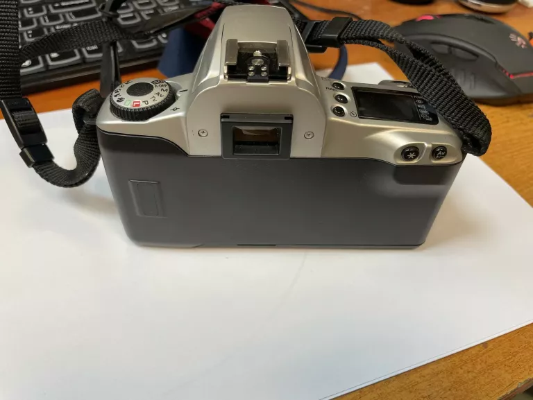 APARAT CANON EOS 300
