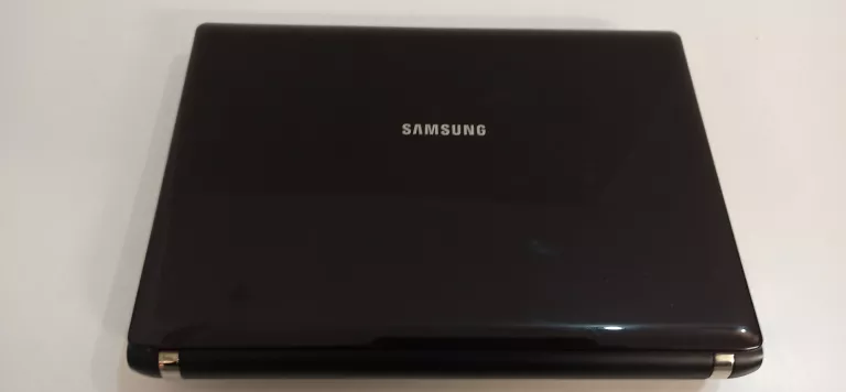 LAPTOP SAMSUNG NP305U1A