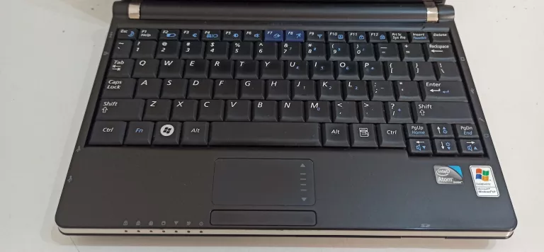 LAPTOP SAMSUNG NP305U1A