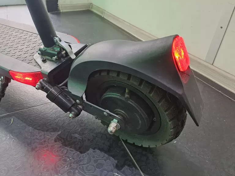 HULAJNOGA ELEKTRYCZNA JOYOR Y6-S