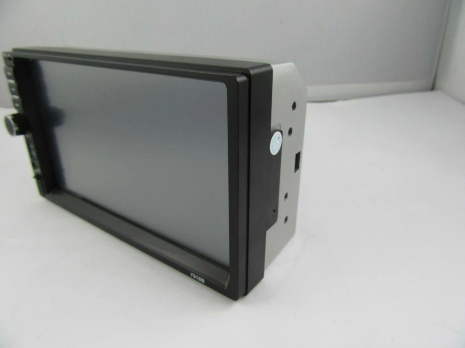 radio-samochodowe-2-din-7018b-komplet-rodzaj-akcesoryjny