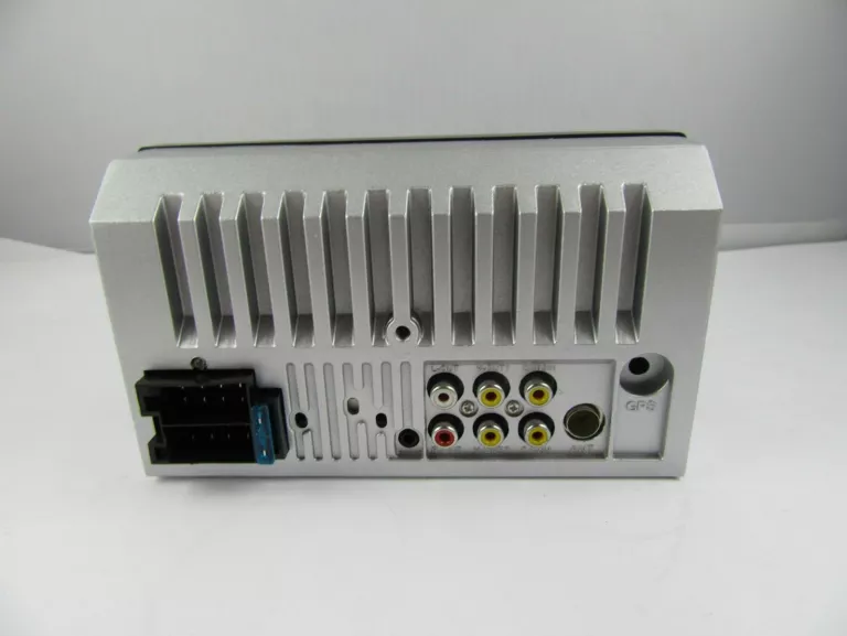 radio-samochodowe-2-din-7018b-komplet-rodzaje-odtwarzanych-nosnikow-karta-sd
