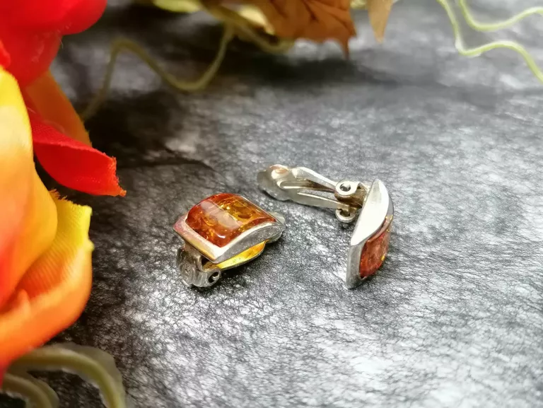 srebrne-klipsy-z-bursztynem-pr925-431g-stan-11323-2