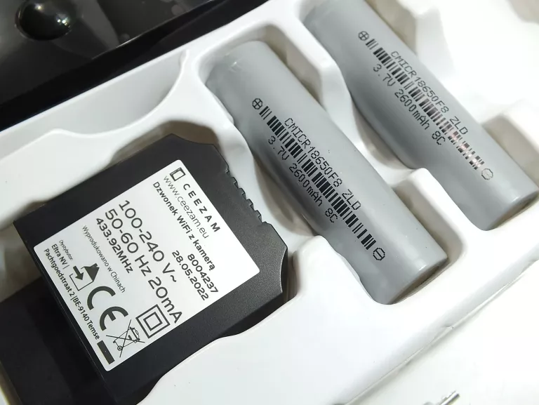 dzwonek-video-do-drzwi-cezzampud-typ-domofonu-bezprzewodowy