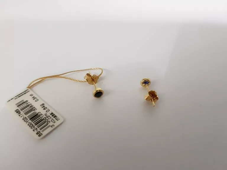 zlote-kolczyki-kolor-dominujacy-zloty