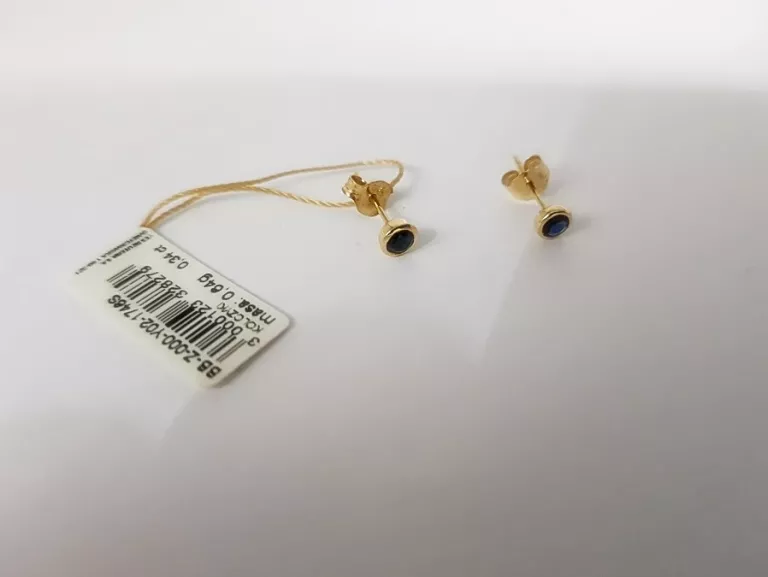 zlote-kolczyki-rodzaj-bigla-sztyft